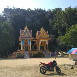 Wat Phra Thaeng Sila Rak Temple
